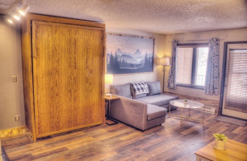 Silvercreek Apartment | Gorgeous Granby Studio in Granby w/Hot Tubs, Pool, Gym, Resto/Bar in Building