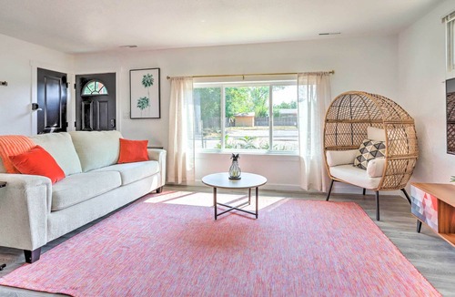 Dupont House | Gorgeous House ~ 8 Mi to Downtown Denver!