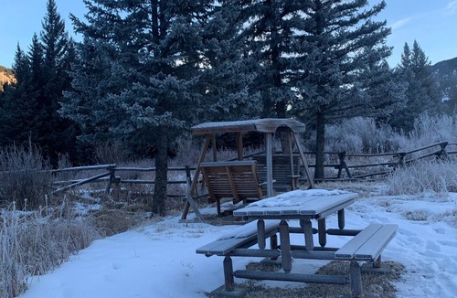 Lost Trails Retreat House | Gorgeous mountain home in prime location on The Gallatin River.