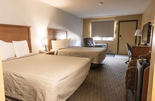 Pierre Hotel | Governor's Inn a Travelodge by Wyndham
