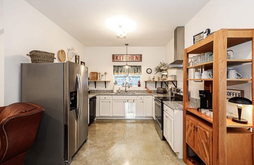 Benton Cottage | Grace Point Cottage