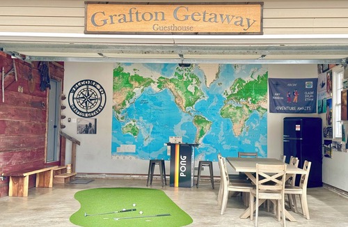 Godfrey House | Grafton Getaway @ Countryside. Sleeps 31. Over 6,000 sq feet on 5 acres
