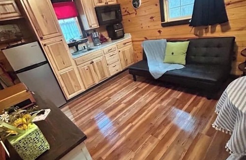 Granbury House | Granbury Pickleball Retreat- Sleeps 22