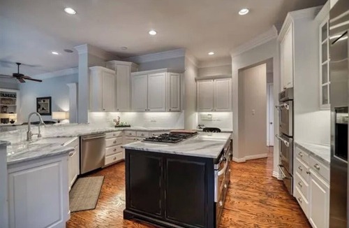 West Arlington House | Grand 5BR Mansion with Resort Pool & Hot Tub, Chef’s Kitchen & Gated Privacy