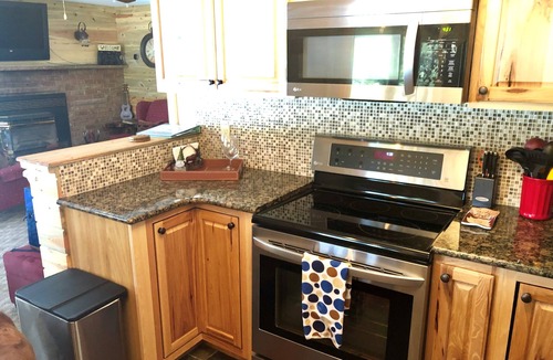 Grand Lake Cabin | Grand Adventure Basecamp,Colorado Riverfront, Beautiful Rocky Mtn Views!