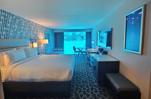 US 290 Hotel | Grand Tuscany Hotel