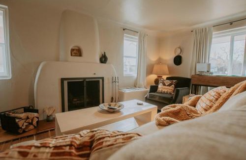 Old Town House | Grandma's Old Town Adobe House! Private Hot Tub-Close to Old Town-Pet Friendly-No Pet Fee!