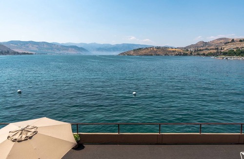 Chelan Condo | Grandview 524 Waterfront condo on Lake Chelan
