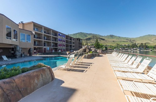 Chelan Condo | Grandview 721 Waterfront King River View