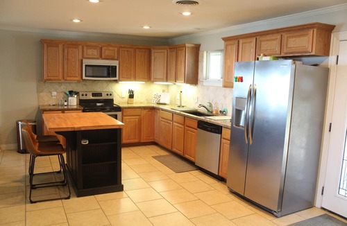 Seven Points House | Great House on Lake with Swimming, Fishing and Boating