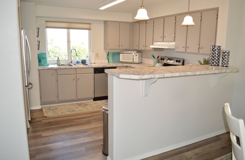 Moses Lake Condo | Great location! 2 Bed 2 Bath Condo on Moses Lake, fully furnished, close to I-90