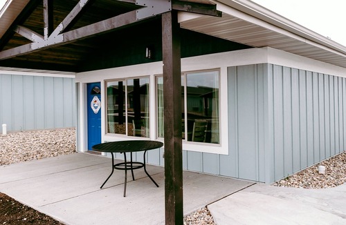 Arnolds Park Cottage | Great Low Priced Cottages at the Bridges Bay Resort!