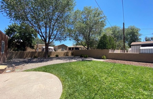 Summit Park House | Great neighborhood: UNM North Campus+Nob Hill One of Albuquerque’s most loved