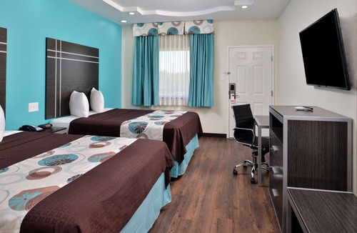 Spring Hotel | Great Relaxing Overnight Stay! Amazing Unit. Close to Geronimo Adventure Park
