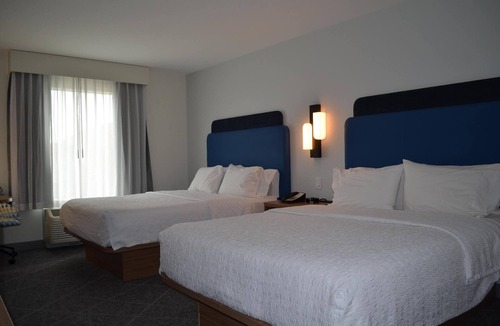 Tomball Hotel | Great Relaxing Stay! Outdoor Pool, Free Breakfast, Onsite Parking!
