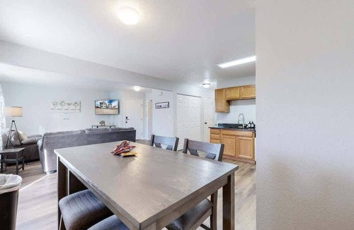 Brighton Apartment | Great Two King Bedroom Spot Close to the Airport