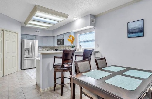 Mesquite House | Green Cottage- Spacious 4-bedroom house in Mesquite with beautiful backyard