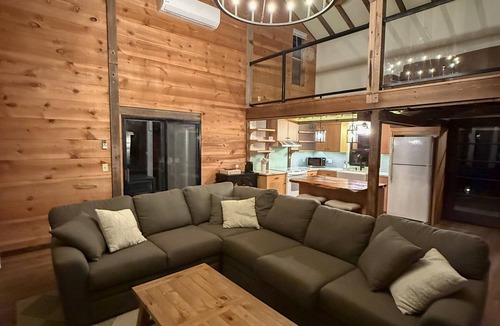 Payson House | Greenspaces, Deck w/River & Mt VIEWS, Trails, Near Water Wheel Hiking Trailhead