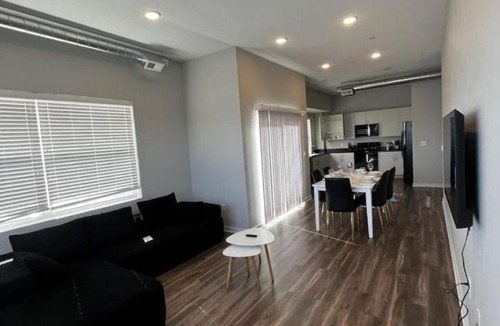 Downtown Des Moines Apartment | Greywood Retreat