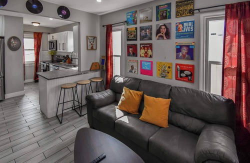 Washington Park West House | Groovy Getaway in the Heart of Denver