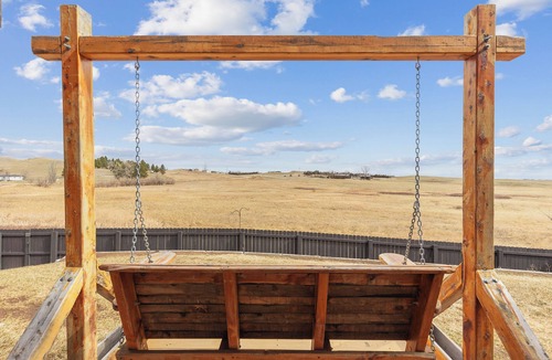 Rapid City House | Group-Friendly Retreat - King Beds, Fenced Yard & Prairie Views