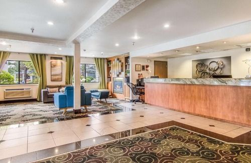 Poulsbo Hotel | GuestHouse Inn & Suites Poulsbo