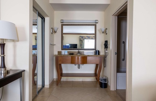 Alice Hotel | Hampton Inn Alice