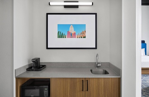 Downtown Lincoln Hotel | Hampton Inn by Hilton Lincoln Downtown