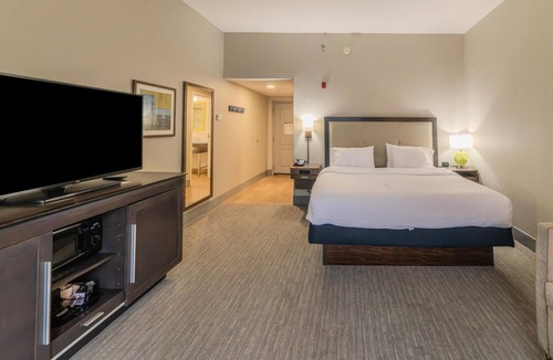 Jasper Hotel | Hampton Inn Jasper