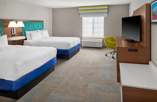 I-435 West KC-KS Hotel | Hampton Inn Kansas City The Legends