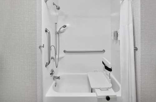 I-435 West KC-KS Hotel | Hampton Inn Kansas City The Legends