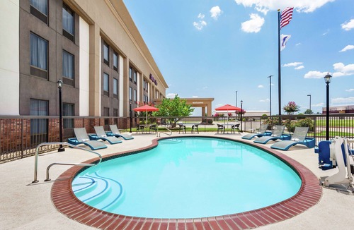 Paris Hotel | Hampton Inn Paris