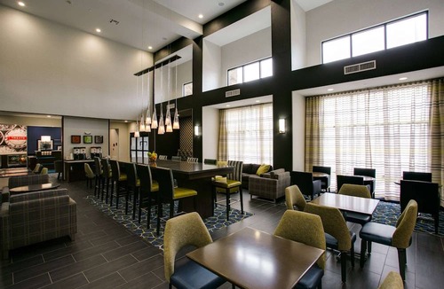 Fort Worth Hotel | Hampton Inn & Suites Dallas/Ft. Worth Airport South