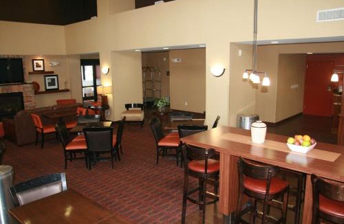 Aberdeen Hotel | Hampton Inn & Suites Aberdeen