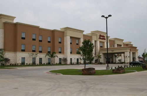 Buffalo Hotel | Hampton Inn & Suites Buffalo