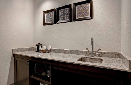Main - Military Plaza Hotel | Hampton Inn & Suites by Hilton San Antonio Riverwalk