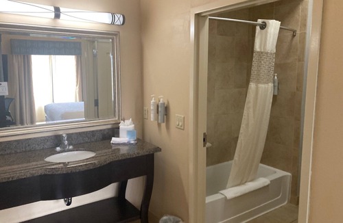 Carlsbad Hotel | Hampton Inn & Suites Carlsbad