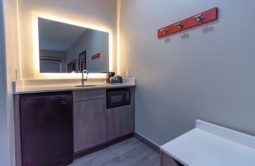Denton Hotel | Hampton Inn & Suites Denton