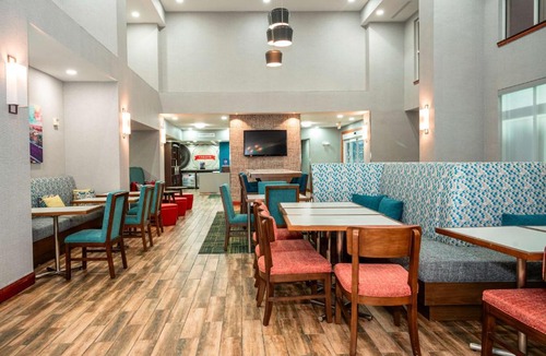 Fort Worth Hotel | Hampton Inn & Suites Fort Worth-West-I-30