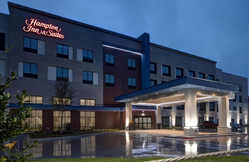 Farmers Branch Hotel | Hampton Inn & Suites Dallas - Farmers Branch