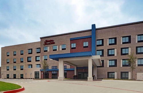 Farmers Branch Hotel | Hampton Inn & Suites Dallas - Farmers Branch