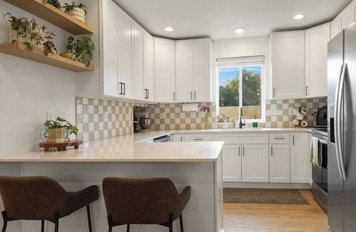 Ellensburg House | Happy's Hollow, Sleep's 17, Downtown w/Hot Tub!