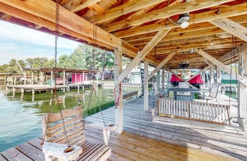 West Livingston House | 'Harbor Haven' w/Dock: Lake Livingston Home