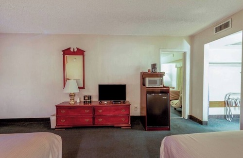 Allison Hotel | Hassle-Free Room w/Parking – Convenient For Quick Gallup Weekend Getaways