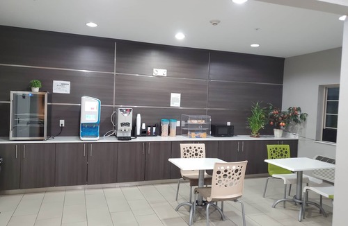 Willowbrook Hotel | Haven Inn & Suites Willowbrook