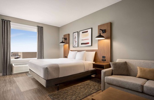 Amistad National Recreational Area Hotel | Hawthorn Extended Stay by Wyndham Del Rio