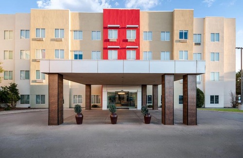 Lubbock Hotel | Hawthorn Suites by Wyndham Lubbock