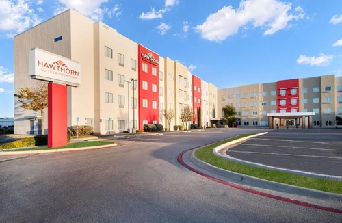 Lubbock Hotel | Hawthorn Suites by Wyndham Lubbock