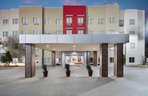 Lubbock Hotel | Hawthorn Suites by Wyndham Lubbock