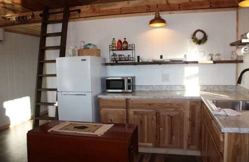 Fort Laramie Cabin | Hayfield Cabin 1, a place to get away from it all!